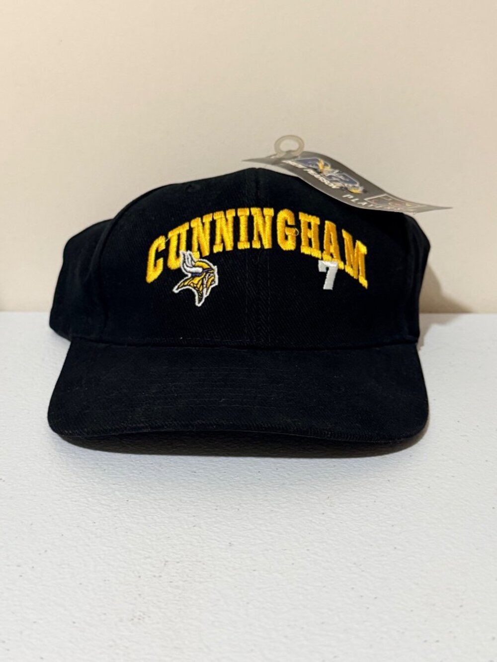 Drew Pearson Randall Cunningham 7 Vikings Adjustable Black Cap With Tags